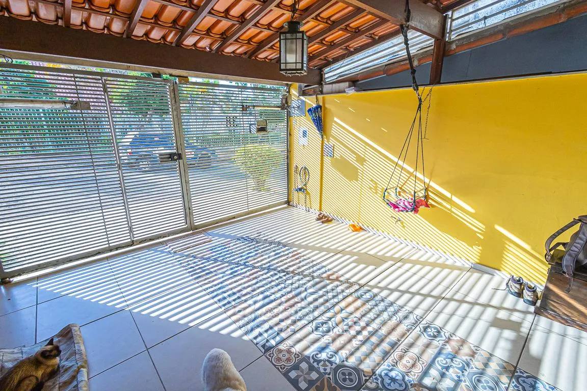 Foto do imóvel: Casa 2 Quartos 2 vagas de Garagem no Bairro Itapoã